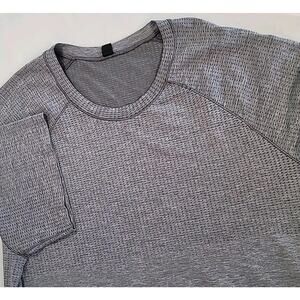 Lululemon Metal Vent Tech Tee Men XL Gray Gym